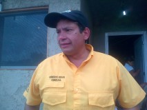 Roberto Rojas promueve soluciones en comunidad Vuelta Larga