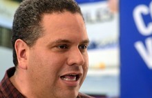 Armando Briquet: Mirando el vecindario