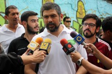 Carlos Ocariz: Luchamos para sacar a la comunidad adelante