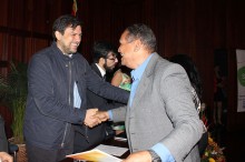 Carlos Ocariz: Alcaldía de Sucre condecoró a los mejores doc...