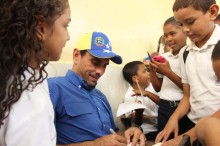 Capriles: “Gobierno dejó por fuera a 659 mil alumnos del Pro...
