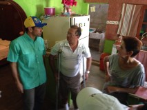 Capriles entregó recursos para reparaciones en U.E.E La Cali...