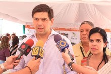 Ocariz: No sólo en campaña apoyamos a los más necesitados
