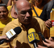 José Antonio España: Solicitamos nuevos rectores del CNE, ha...