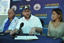 Gustavo Marcano: Hemos fumigado 70% de Lechería contra el Zi...