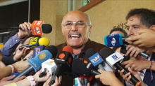 Ismael García entregó documento ante el CNE para reiterar la...