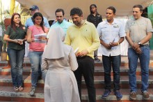 Carlos Ocariz entregó aportes a iglesias del municipio Sucre