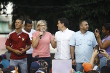 Adriana D´Elia: "Nuestro pueblo de Guarenas quiere camb...