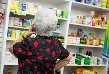 63% de adultos mayores afirman ser víctimas de escasez de me...