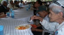 Escasez afecta severamente programa de alimentación de Casas...