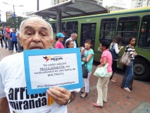 Con abrazos Abuelos de Miranda sensibilizaron sobre No Maltr...