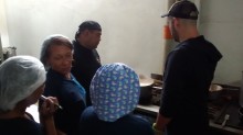 Abuelos Miranda toma medidas alternativas ante escasez de al...