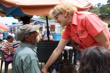 Adriana D´Elia: Para salir adelante hay que trabajar unidos ...