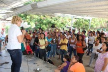 Adriana D´Elia entregó aportes para ejecutar obras en Guatir...