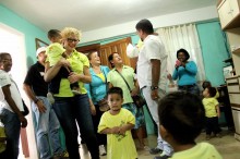 Adriana D´Elia entregó en La Dolorita Hogar Mirandino La Par...