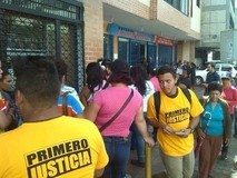 Primero Justicia Bolívar reitera denuncia contra la escasez