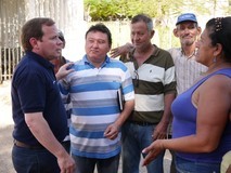 En el sector Paraíso de Maracaibo viven entre aguas negras