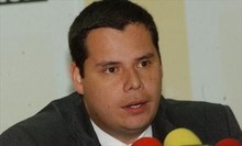 Caldera considera valiente hacer oposición democrática