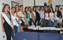 Candidatas de la FIS 2015 se reunieron con alcalde Carlos Ga...