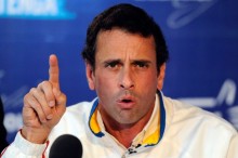 Capriles: Aumento de la gasolina “no soluciona escasez ni di...