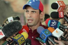 Capriles: "Hay que trabajar para salir de este hueco en...