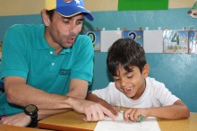 Capriles: Un gobierno que quiere a su pueblo debe ser promot...
