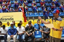 Capriles: Si queremos que los índices de violencia bajen, de...
