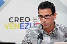 Capriles propone activar enmienda y revocatorio simultáneame...