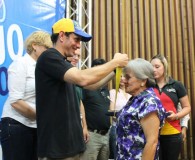 Capriles: El país no está en condiciones de seguir pagando l...