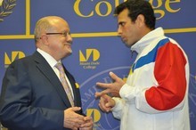 Henrique Capriles descalifica "aventuras golpistas"...