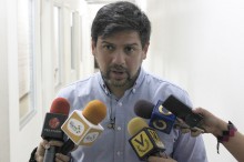 Carlos Ocariz afirma que falta de dragado en el Guaire provo...