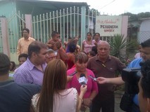 Julio Castillo constató fallas en los servicios básicos en e...