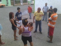 Concejal Julio Castillo acudió a barrio San Pablo por colaps...