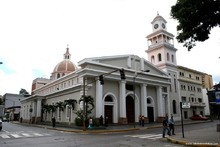 Inauguran muestra de pinturas y esculturas por 237 años de L...