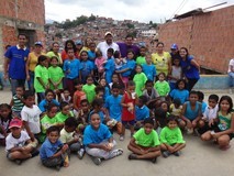 Luis Manzano: Nuestros niños son el futuro de Sucre