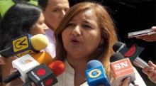 Dinorah Figuera responsabilizó al director del Sebin de la m...