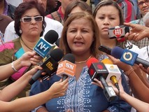 Dinorah Figuera rechazó junto a concejales y madres de estud...