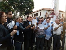 Diputados de la Unidad exigen ante Comandancia de la Guardia...