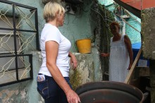 Adriana D´Elia: "Maduro prefiere comprar aviones Sukhoi...