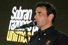Capriles: Presidente Santos, no pise el peine del binomio Ma...