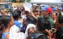 Capriles entregó tanques de agua a guareneros