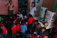 Hogares para Crecer de Sucre recibieron 300 kilos de aliment...