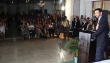 Capriles a periodistas: Si ustedes se callan o se venden, el...
