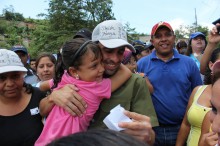 Capriles: Que nadie se distraiga con las campañas sucias del...