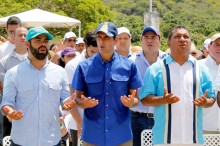 Capriles pidió a la Virgen del Valle que Venezuela sea gober...