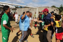 Capriles entregó espacios deportivos en Cartanal