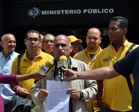 José Antonio España: El pueblo sufre un brutal paquete y pag...