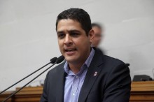 José Manuel Olivares a García Carneiro: "No pague la fr...