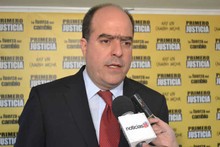 Julio Borges: "El Gobierno tiene que pasar de la foto a...