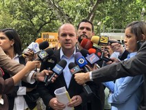 Ángel Medina: El único delito del diputado Juan Requesens ha...